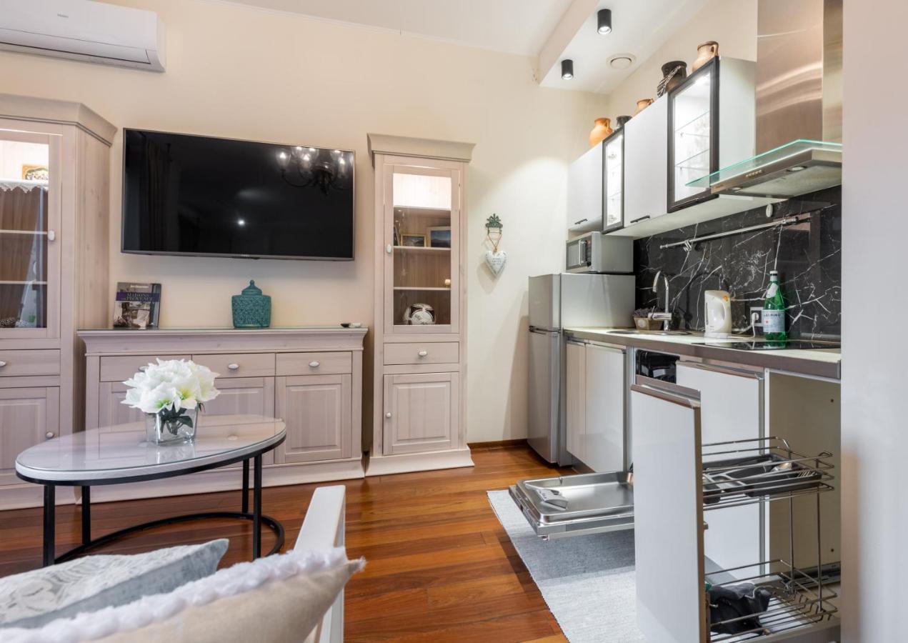 Your Home Away From Home Киев Экстерьер фото