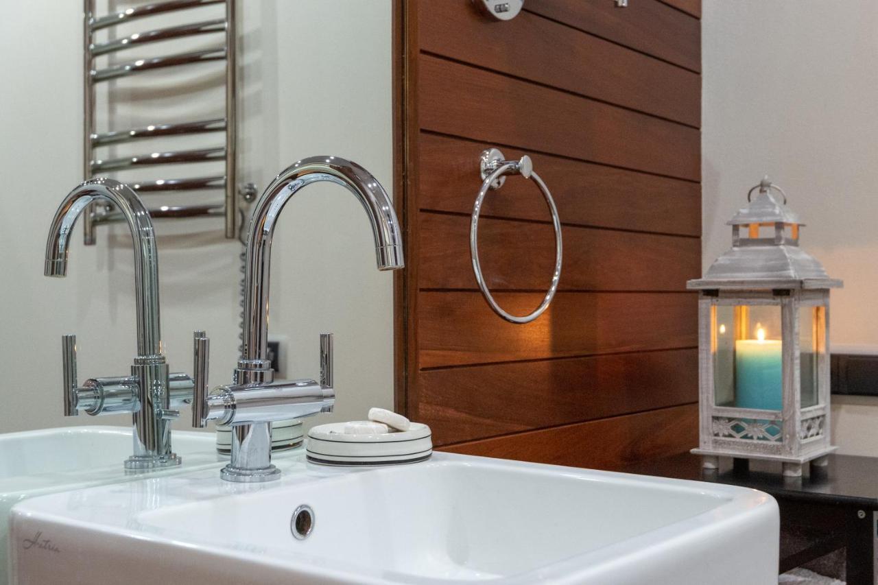 Your Home Away From Home Киев Экстерьер фото