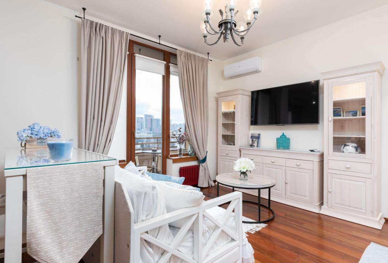 Your Home Away From Home Киев Экстерьер фото