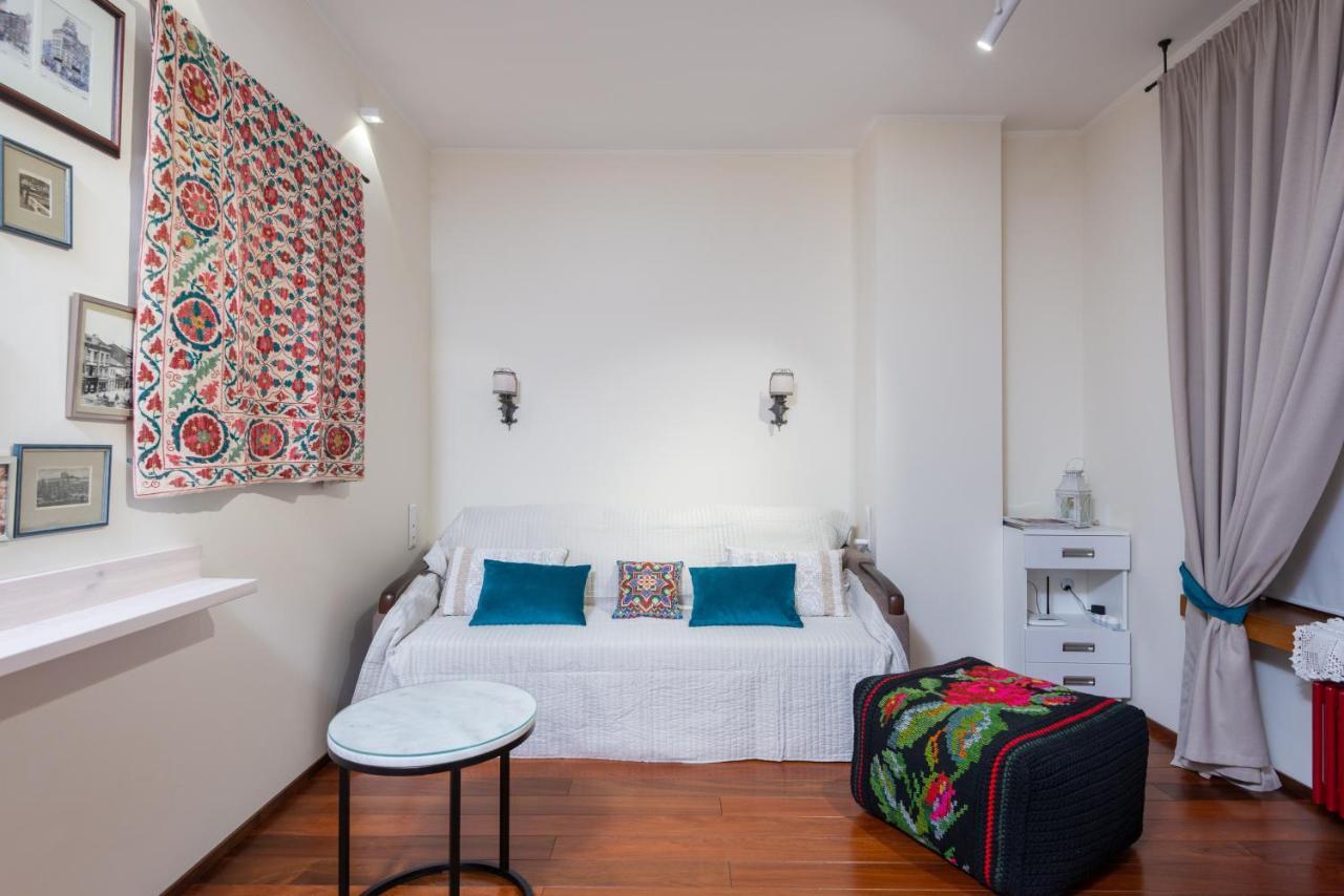 Your Home Away From Home Киев Экстерьер фото