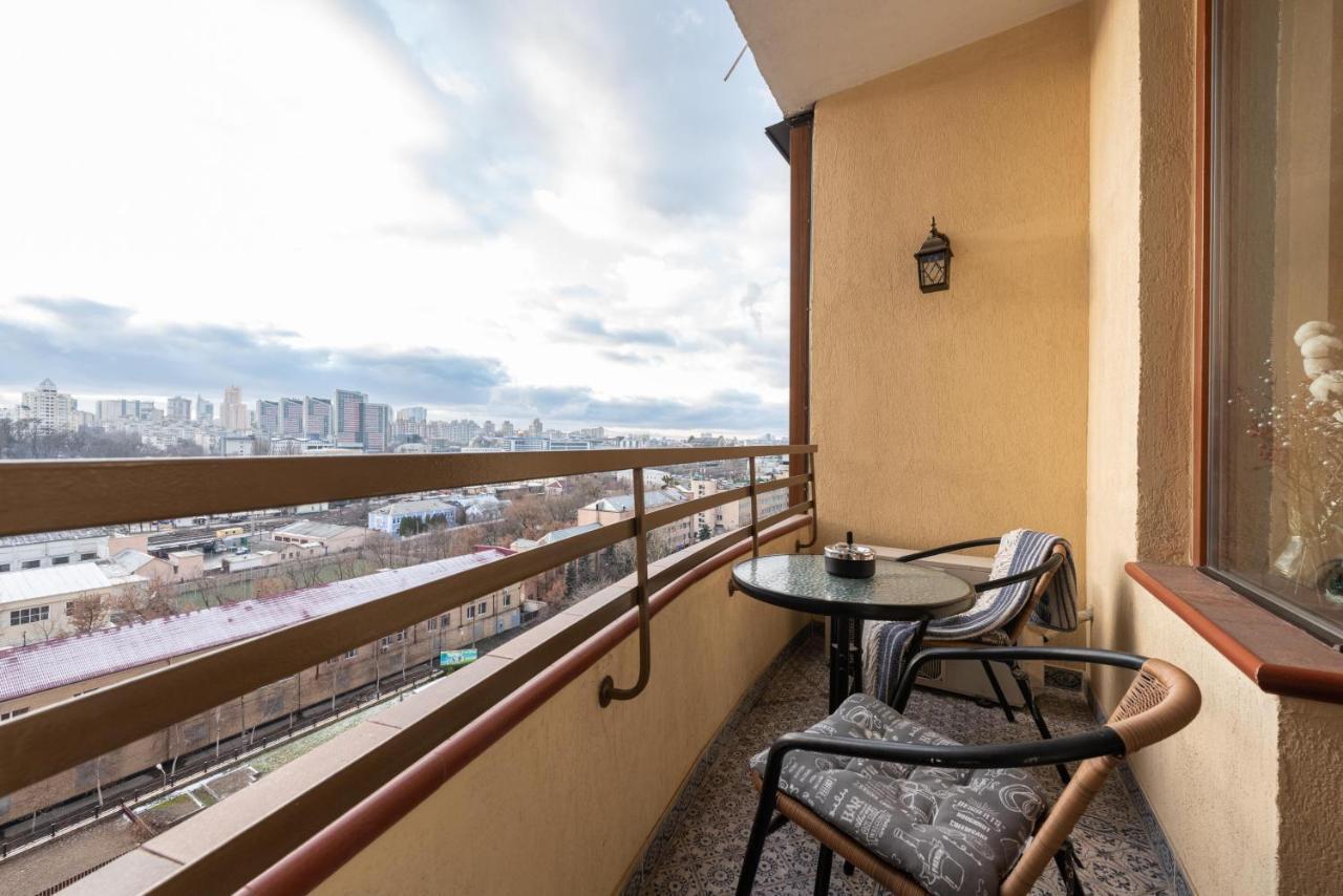 Your Home Away From Home Киев Экстерьер фото